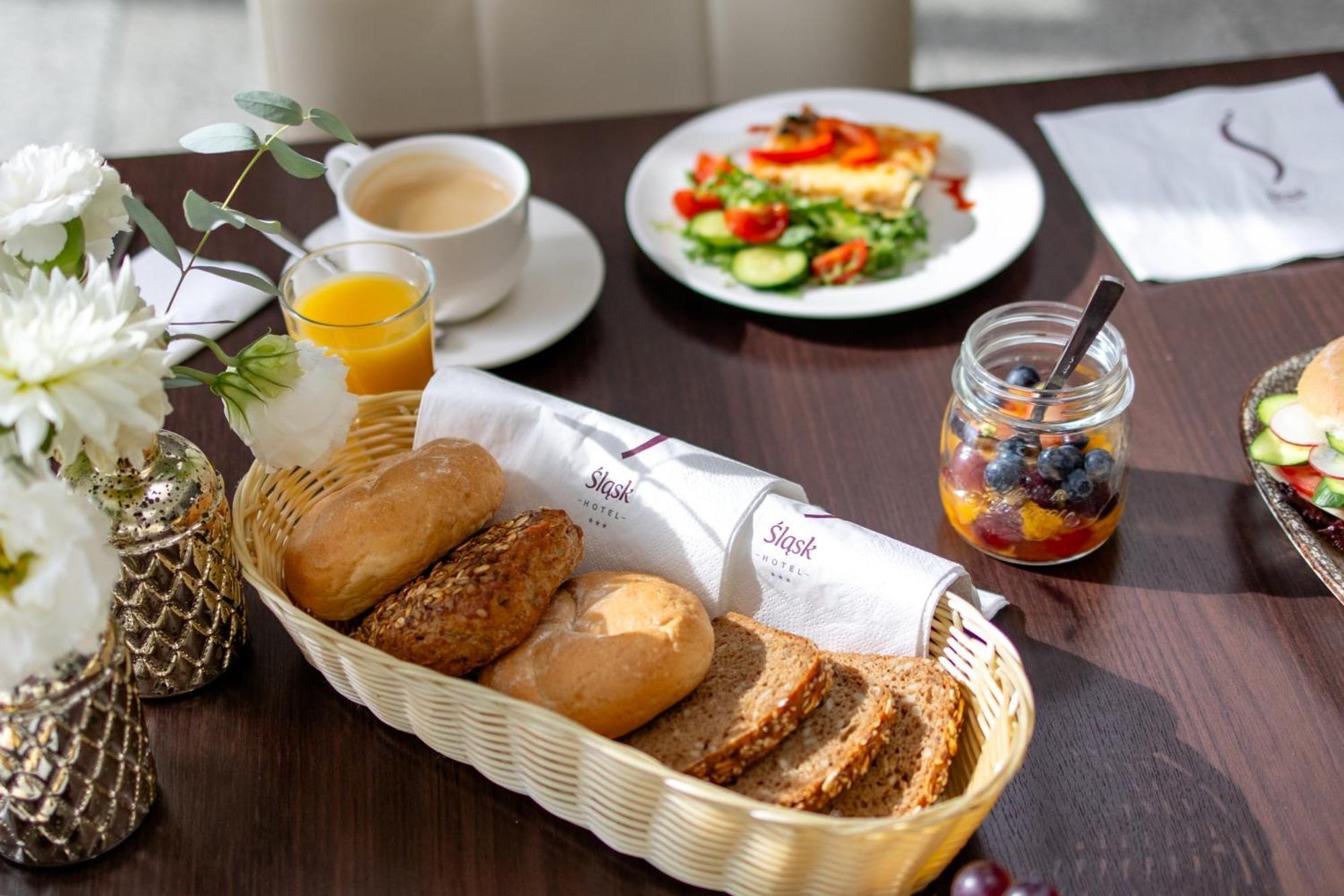 Hotel Slask Breslavia Esterno foto